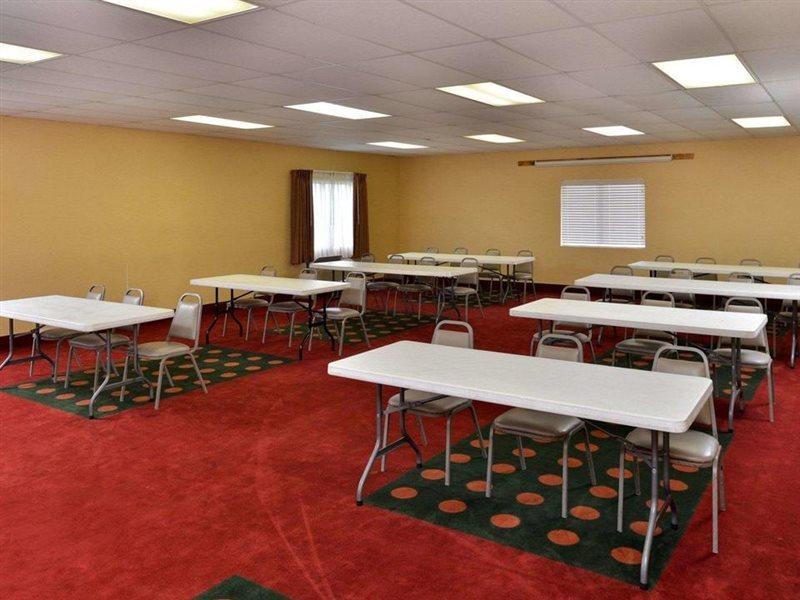 Quality Inn & Suites Wichita Falls I-44 Buitenkant foto