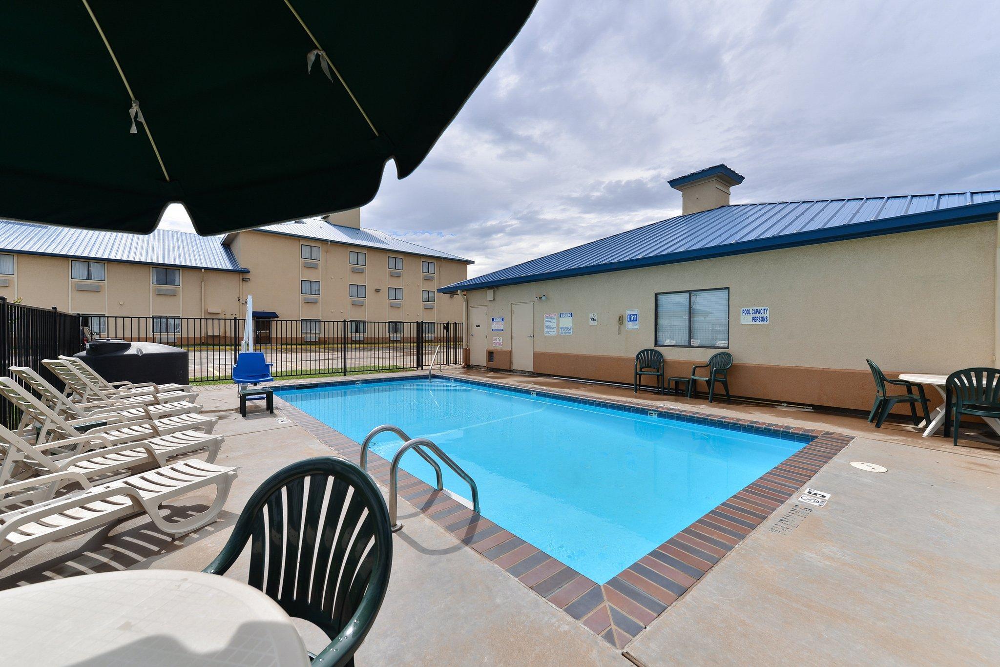Quality Inn & Suites Wichita Falls I-44 Buitenkant foto