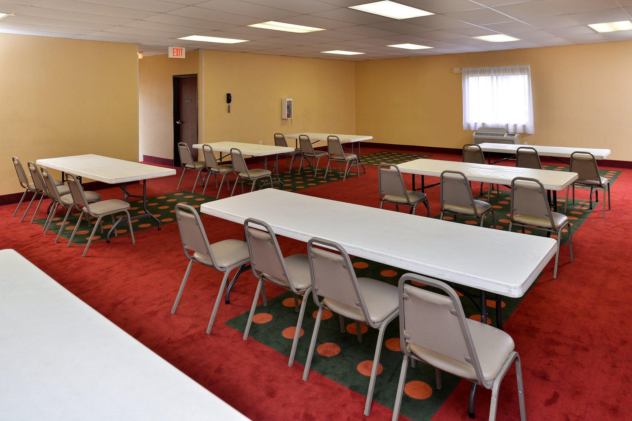 Quality Inn & Suites Wichita Falls I-44 Buitenkant foto