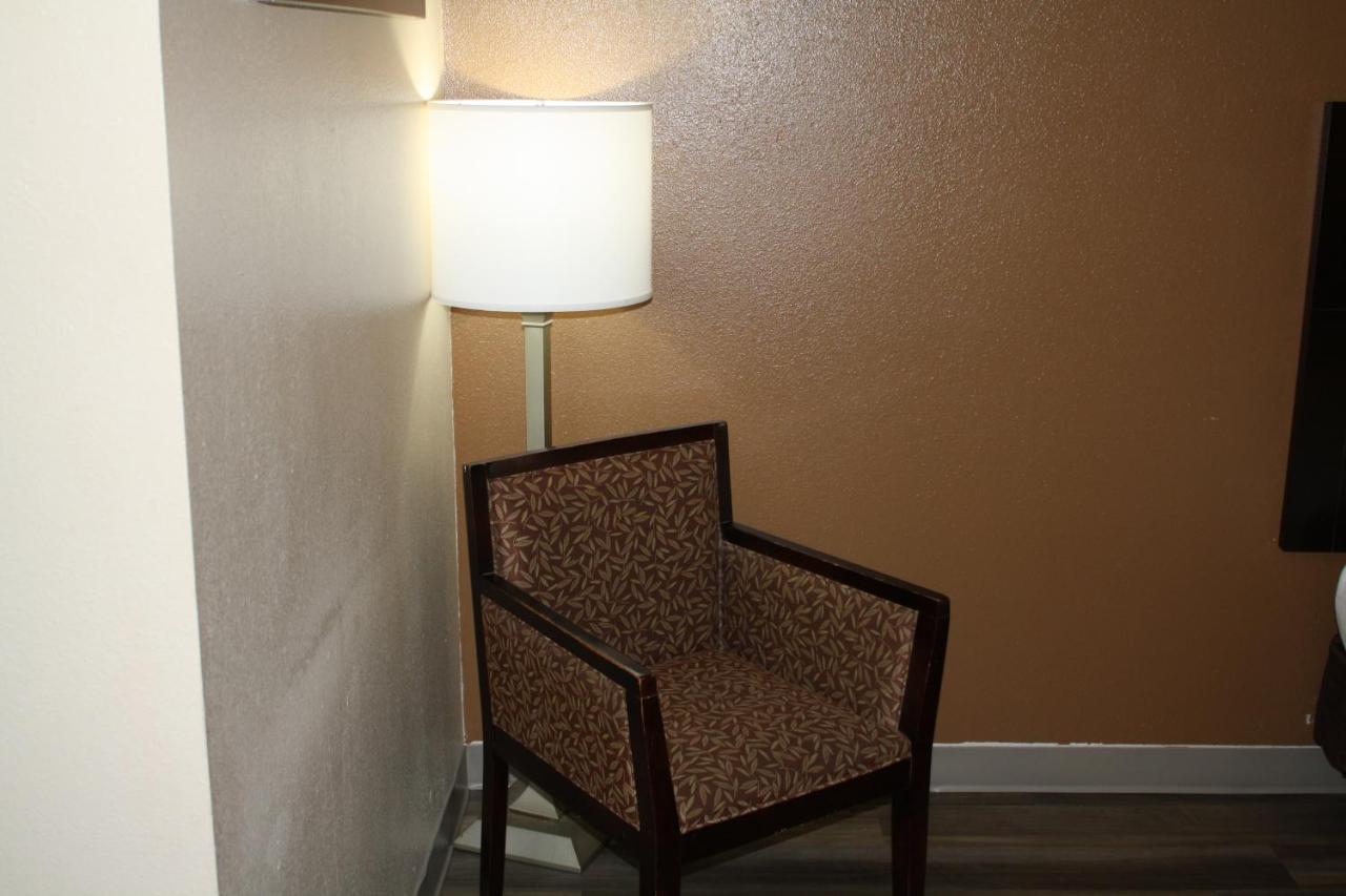 Quality Inn & Suites Wichita Falls I-44 Buitenkant foto