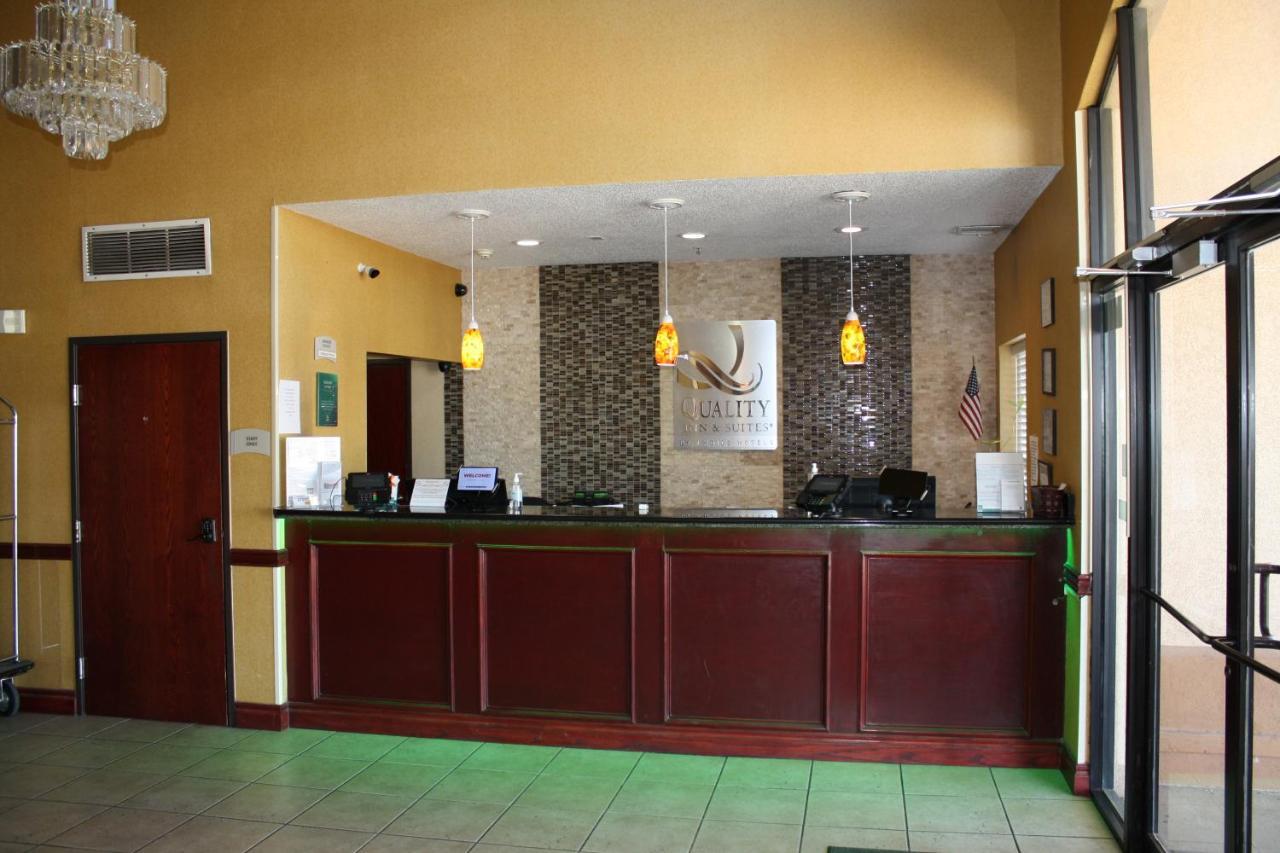 Quality Inn & Suites Wichita Falls I-44 Buitenkant foto