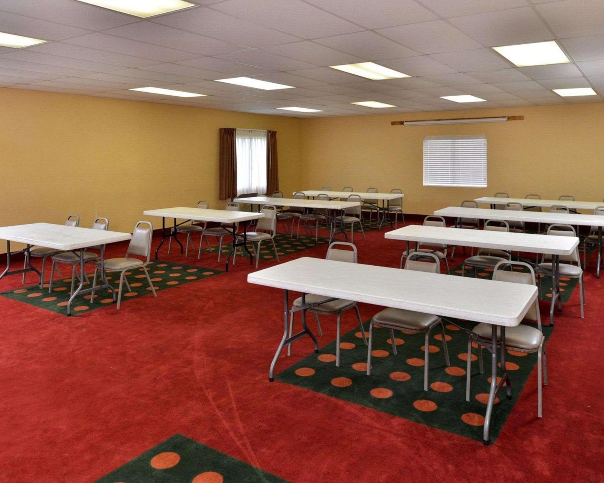 Quality Inn & Suites Wichita Falls I-44 Buitenkant foto
