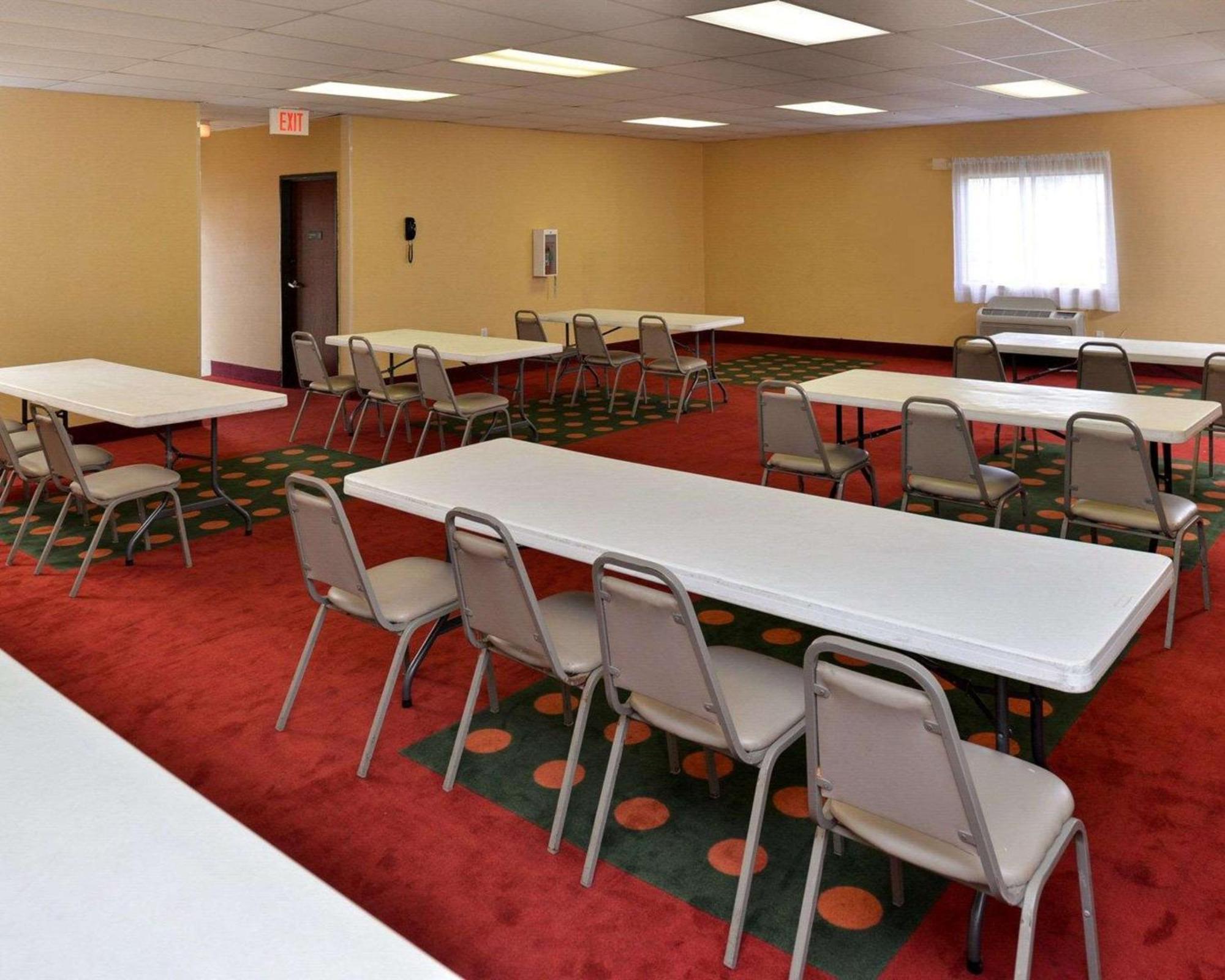 Quality Inn & Suites Wichita Falls I-44 Buitenkant foto