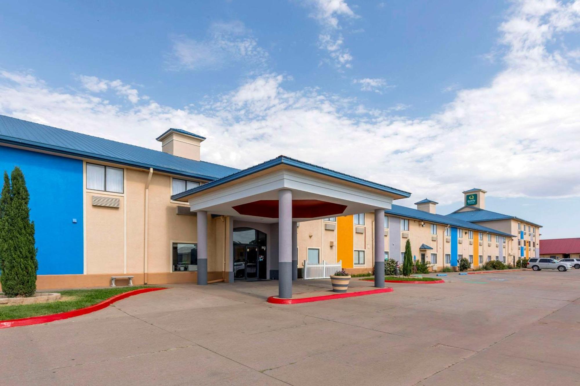 Quality Inn & Suites Wichita Falls I-44 Buitenkant foto