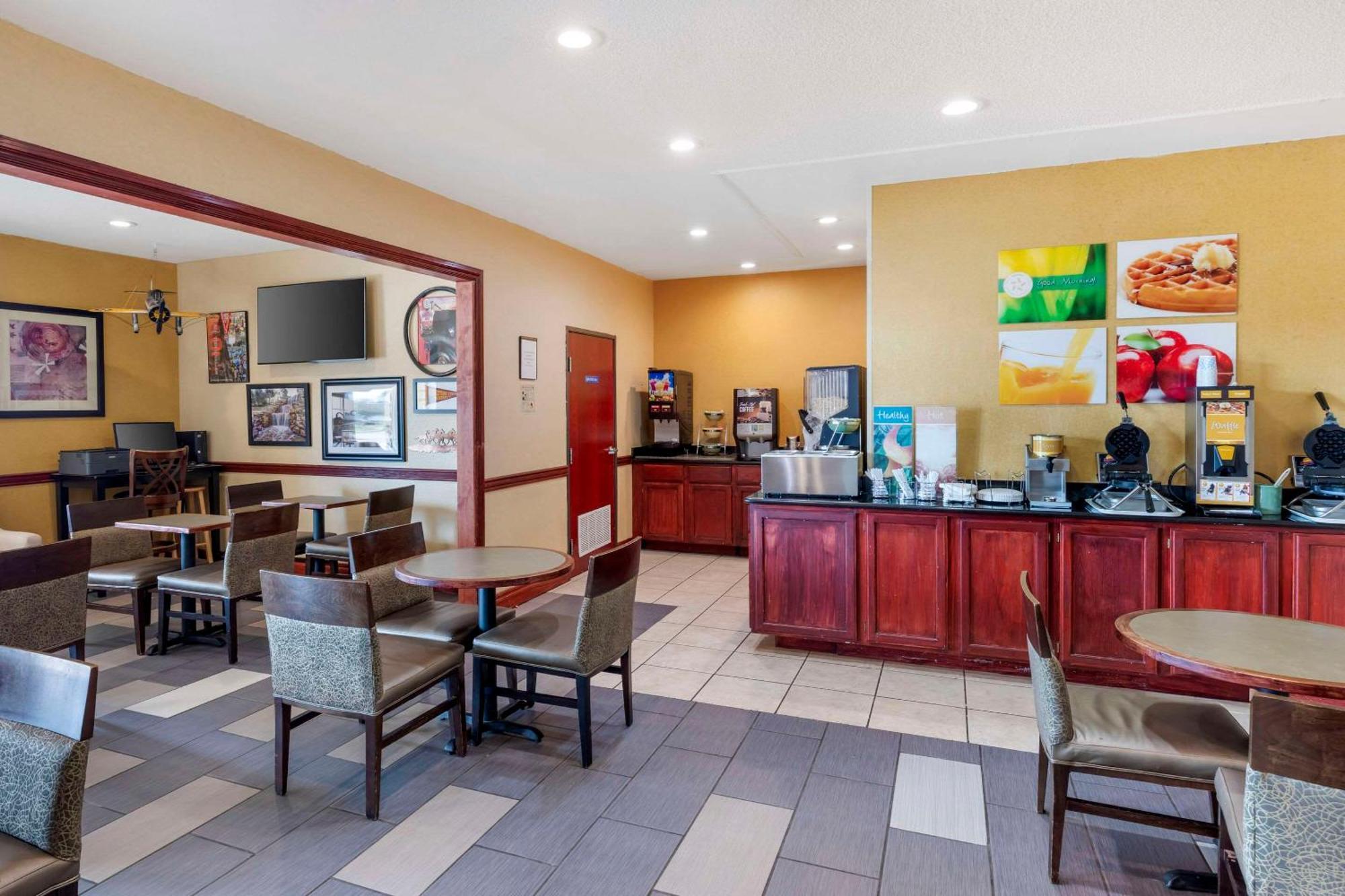 Quality Inn & Suites Wichita Falls I-44 Buitenkant foto