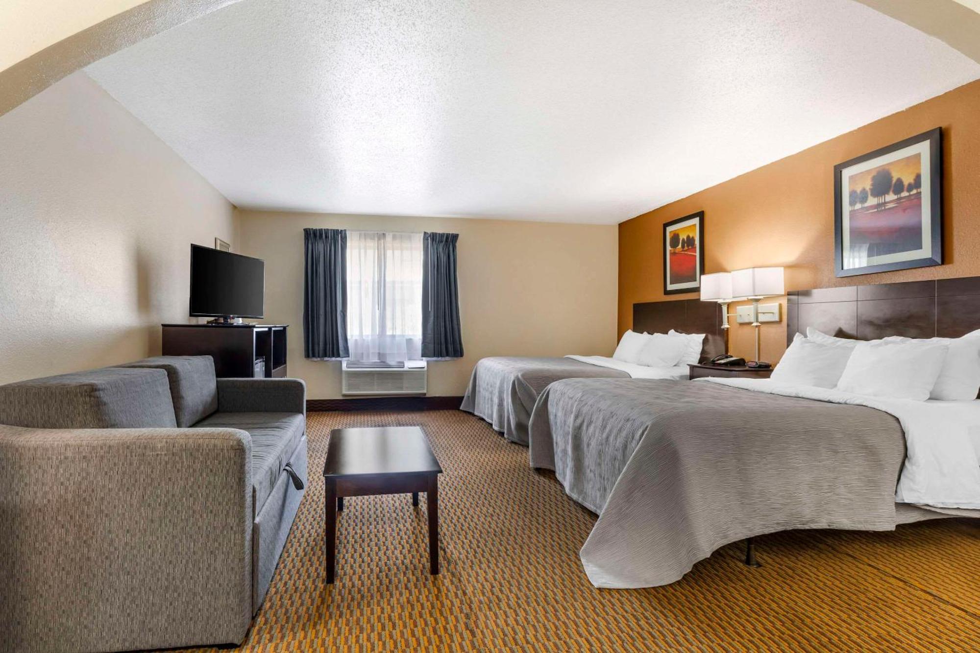 Quality Inn & Suites Wichita Falls I-44 Buitenkant foto