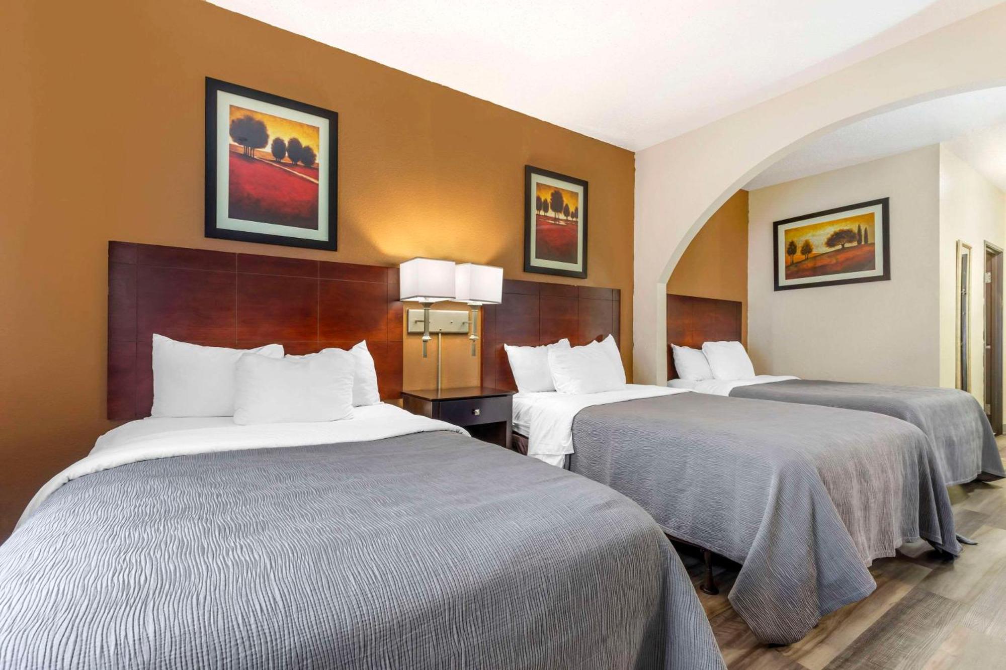 Quality Inn & Suites Wichita Falls I-44 Buitenkant foto