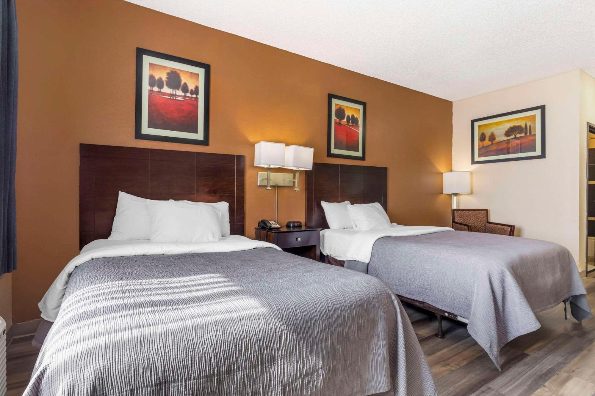 Quality Inn & Suites Wichita Falls I-44 Buitenkant foto