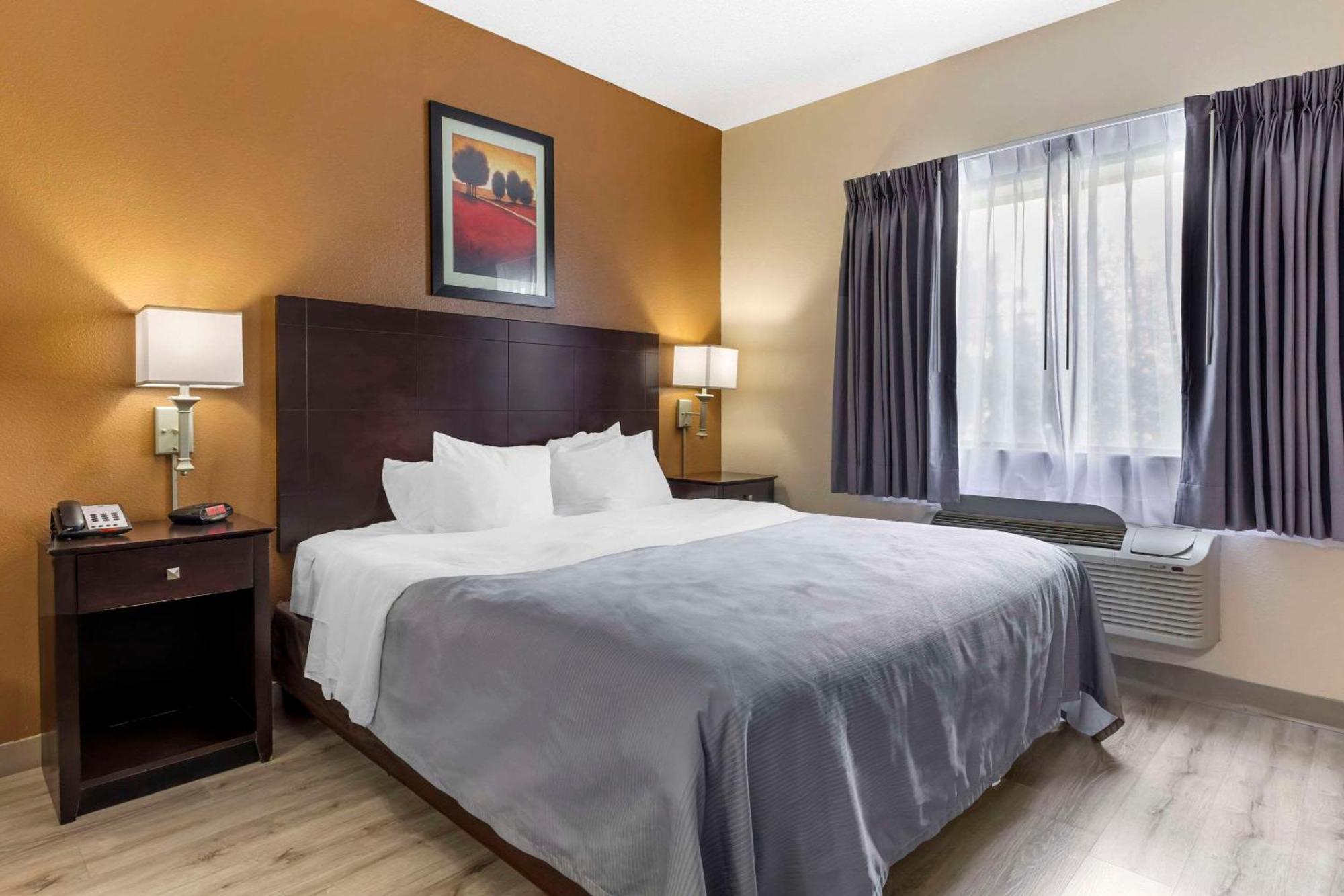 Quality Inn & Suites Wichita Falls I-44 Buitenkant foto