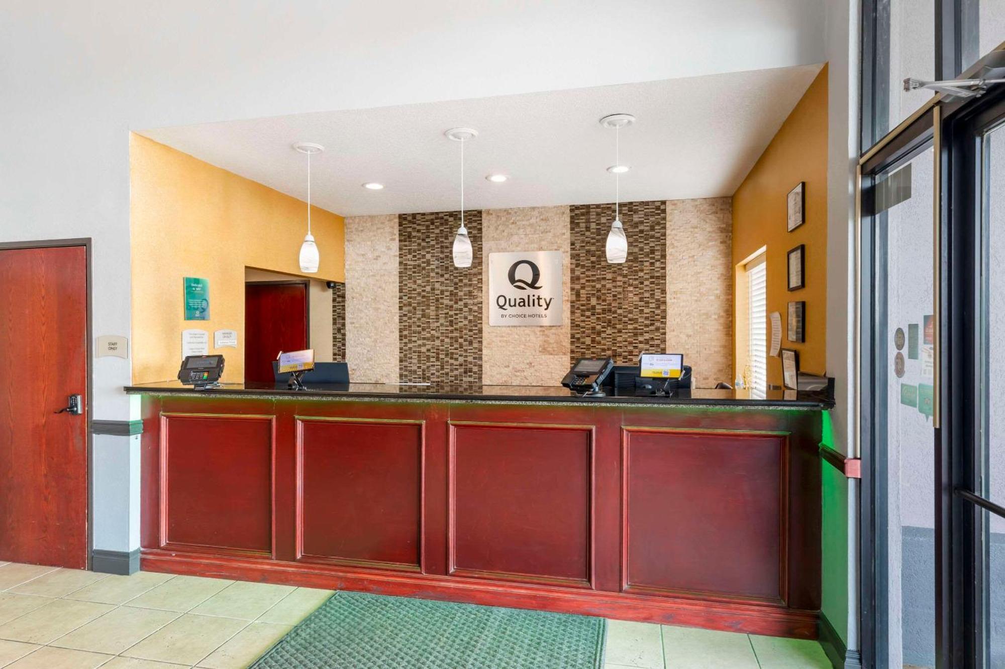 Quality Inn & Suites Wichita Falls I-44 Buitenkant foto
